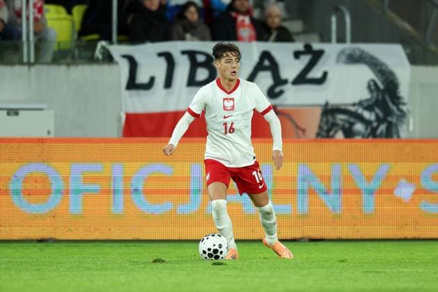 KATOWICE 10.10.2025 MECZ ELIMINACJE MLODZIEZOWYCH MISTRZOSTW EUROPY U21, U 21 GRUPA E: POLSKA - CZARNOGORA --- UEFA EUROPEAN UNDER-21 CHAMPIONSHIP 2027 QUALIFYING ROUND FOOTBALL GROUP E MATCH: POLAND - MONTENEGRO KACPER URBANSKI FOT. PIOTR KUCZA FOTOPYK NEWSPIX.PL --- newspix.pl POLAND OUT!