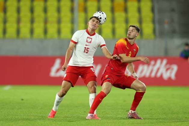 KATOWICE 10.10.2025 MECZ ELIMINACJE MLODZIEZOWYCH MISTRZOSTW EUROPY U21, U 21 GRUPA E: POLSKA - CZARNOGORA 2:0 --- UEFA EUROPEAN UNDER-21 CHAMPIONSHIP 2027 QUALIFYING ROUND FOOTBALL GROUP E MATCH: POLAND - MONTENEGRO 2:0 FILIP KOCABA VLADIMIR PERISIC FOT. PIOTR KUCZA FOTOPYK NEWSPIX.PL --- newspix.pl POLAND OUT!