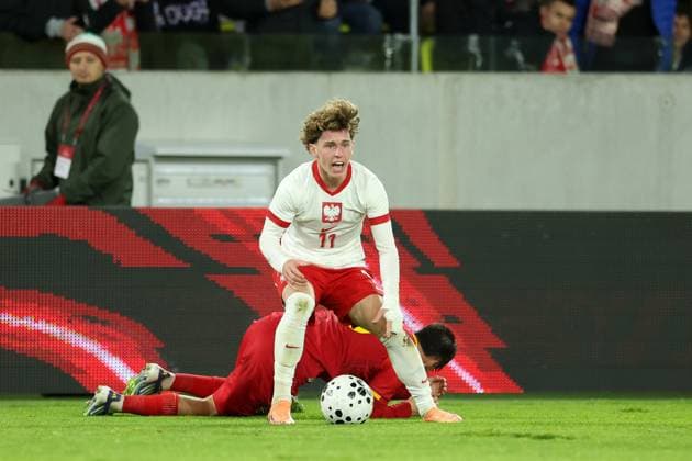 KATOWICE 10.10.2025 MECZ ELIMINACJE MLODZIEZOWYCH MISTRZOSTW EUROPY U21, U 21 GRUPA E: POLSKA - CZARNOGORA 2:0 --- UEFA EUROPEAN UNDER-21 CHAMPIONSHIP 2027 QUALIFYING ROUND FOOTBALL GROUP E MATCH: POLAND - MONTENEGRO 2:0 JAN FABERSKI FOT. PIOTR KUCZA FOTOPYK NEWSPIX.PL --- newspix.pl POLAND OUT!