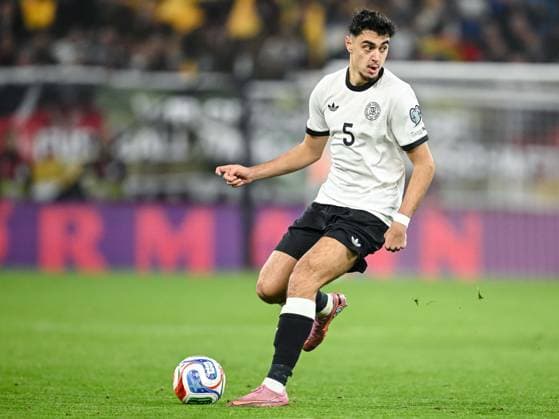 Aleksandar Pavlovic (Germany) controls the Ball during the FIFA World Cup, WM, Weltmeisterschaft, Fussball 2026 qualifier match between Germany and Luxembourg at PreZero-Arena on October 10, 2025 in Sinsheim, Germany. (Photo by Harry Langer DeFodi Images) Aleksandar Pavlovic Germany controls the Ball during the FIFA World Cup 2026 qualifier match between Germany and Luxembourg at PreZero Arena on October 10, 2025 in Sinsheim, Germany Photo by Harry Langer DeFodi Images
