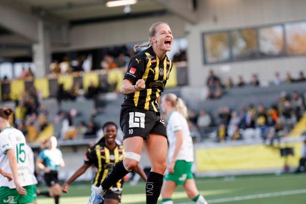 GÖTEBORG, SWEDEN 20251011 Häckens Anna Anvegard 10 during Saturdays football match in the womens league between BK Häcken FF and Hammarby IF at Bravida Arena GÖTEBORG SWEDEN x9200x  Copyright: xAdamxIhse TTx DAMALLSVENSKAN HÄCKEN-HAMMARBY