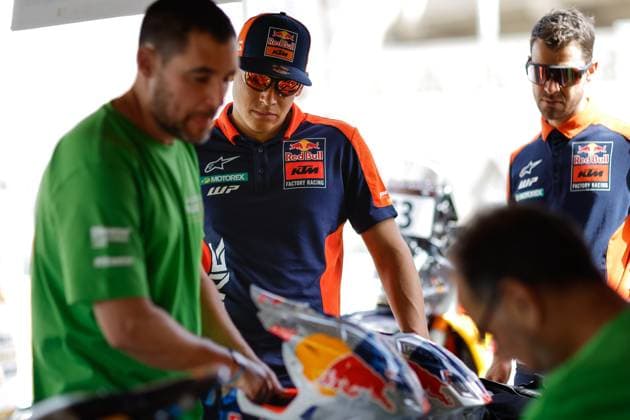 W2RC - RALLYE DU MAROC 2025 CANET Edgar (ESP), Red Bull KTM Factory Racing, KTM 450 Rally Factory, FIM W2RC, Rally2 Junior, during the Scrutineering of the Rallye du Maroc 2025, 5th round of the 2025 WR2C from October 10 to 11, 2025 in Fes, Morocco - FesMorocco Copyright: xFREDERICxLExFLOCxHx