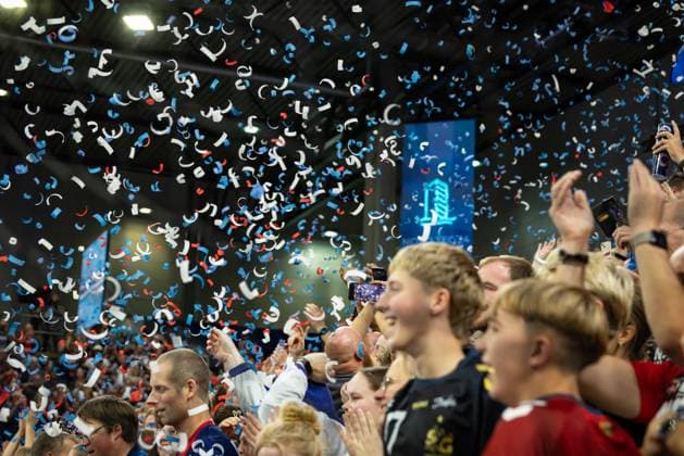 DAIKIN HBL: SG Flensburg-Handewitt vs THW Kiel; 11.10.25 Jubel nach Sieg Team SG Flensburg-Handewitt DAIKIN HBL: SG Flensburg-Handewitt vs THW Kiel, GP JOULE Arena am 11.10.25 Copyright: xBEAUTIFULxSPORTS MarioxM.xKobergx