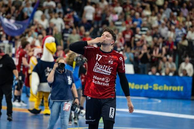 DAIKIN HBL: SG Flensburg-Handewitt vs THW Kiel; 11.10.25 Jubel Torjubel bei Marko Grgic (Nr.17, SG Flensburg-Handewitt) DAIKIN HBL: SG Flensburg-Handewitt vs THW Kiel, GP JOULE Arena am 11.10.25 Copyright: xBEAUTIFULxSPORTS MarioxM.xKobergx