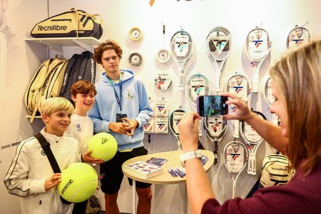Belgian Alexander Blockx pictured during a signing sessing at the European Open ATP, Tennis Herren tennis tournament in Brussels, on Wednesday 15 October 2025. This year s edition of the tournament is taking place from 12 to 19 October 2025. DAVIDxPINTENS  x136881052x