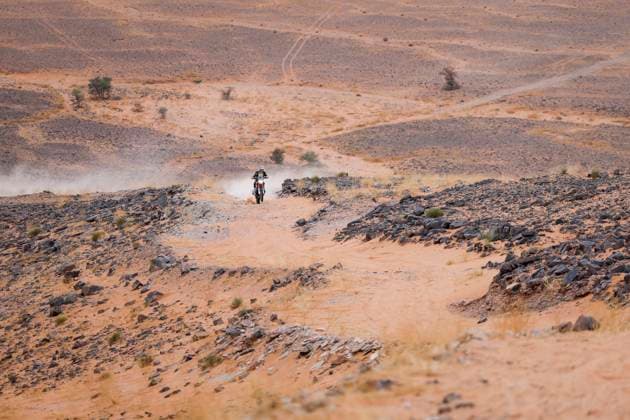 W2RC - RALLYE DU MAROC 2025 42 VAN BEVEREN Adrien (FRA), Monster Energy Honda HRC, Honda CRF 450, FIM W2RC, RallyGP, action during the Stage 4 of the Rallye du Maroc 2025, 5th round of the 2025 WR2C on October 16, 2025 around Erfoud, Morocco - ErfoudMorocco Copyright: xJULIENxDELFOSSEx