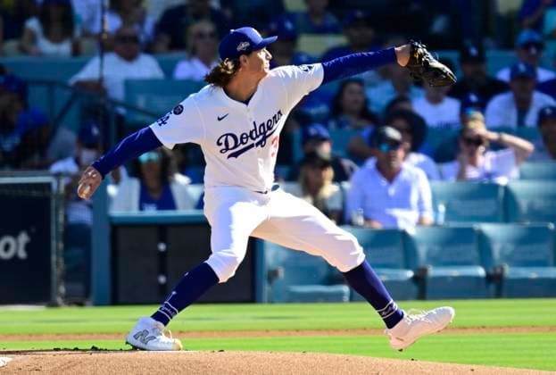Los Angeles Dodgers starting pitcher Tyler Glasnow (31) throws against the Milwaukee Brewers in the first inning during2game three of the MLB, Baseball Herren, USA National League Championship Series at Dodger Stadium in Los Angeles, California, on Thursday, October 16, 2025. LOS20251016901 JOHNxMCCOY
