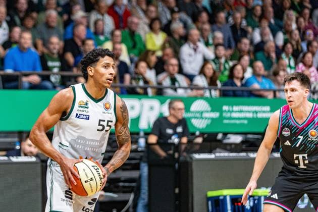 Eli Brooks VET CONCEPT Gladiators Trier, 55 VET CONCEPT Gladiators Trier vs Telekom Baskets Bonn, Basketball, easy Credit BBL Pokal, Matchday 2, Round of 16, 2025 2026, 17 10 2025 VET CONCEPT Gladiators Trier vs Telekom Baskets Bonn, Basketball, easy Credit BBL Pokal, Matchday 2, Round of 16, 2025 2026, 17 10 2025 Trier Copyright: xEibner-Pressefoto GerhardxWingenx EP_GWR