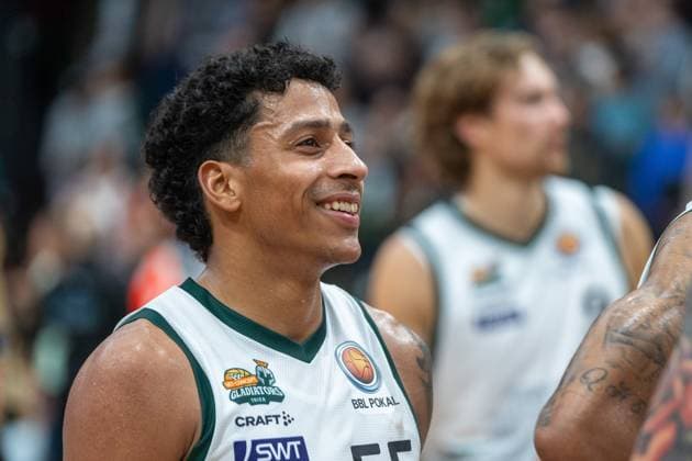 Eli Brooks VET CONCEPT Gladiators Trier, 55 is happy about the victory over Telekom Baskets Bonn VET CONCEPT Gladiators Trier vs Telekom Baskets Bonn, Basketball, easy Credit BBL Pokal, 2 Matchday, Round of 16, 2025 2026, 17 10 2025 VET CONCEPT Gladiators Trier vs Telekom Baskets Bonn, Basketball, easy Credit BBL Pokal, 2 Matchday, Round of 16, 2025 2026, 17 10 2025 Trier Copyright: xEibner-Pressefoto GerhardxWingenx EP_GWR