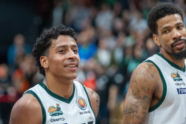 Eli Brooks VET CONCEPT Gladiators Trier, 55 is happy about the victory over Telekom Baskets Bonn VET CONCEPT Gladiators Trier vs Telekom Baskets Bonn, Basketball, easy Credit BBL Pokal, 2 Matchday, Round of 16, 2025 2026, 17 10 2025 VET CONCEPT Gladiators Trier vs Telekom Baskets Bonn, Basketball, easy Credit BBL Pokal, 2 Matchday, Round of 16, 2025 2026, 17 10 2025 Trier Copyright: xEibner-Pressefoto GerhardxWingenx EP_GWR