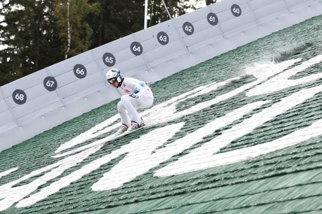 19 10 2025, Ski jumping, men, FIS Continental Cup, summer season 2025, individual competition Maksim Bartolj SLO escapes a fall Klingenthal Vogtland Arena Saxony Germany