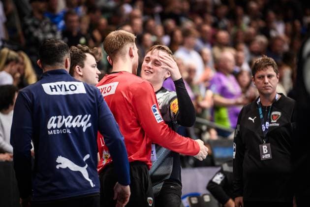 Tobias Schjolberg Grondahl Fuechse Berlin, 15 and Lasse Ludwig Fuechse Berlin, 01 are happy together about away win in Stuttgart GER, TVB 1898 Stuttgart Fuechse Berlin, DAIKIN HBL, Handball, Bundesliga, Matchday 9, Season 2025 2026, 19 10 2025 GER, TVB 1898 Stuttgart Fuechse Berlin, DAIKIN HBL, Handball, Bundesliga, Matchday 9, Season 2025 2026, 19 10 2025 Stuttgart Copyright: xSandyxDinkelackerx EP_SDR
