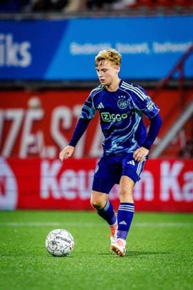 OSS , 21-10-2025 , Frans Heesen Stadion , Season 2025 2026 , Dutch Keuken Kampioen Divisie football, match between Top Oss and Jong Ajax , picture shows Jong Ajax Player Tijn Peters TOP Oss - Jong Ajax  x31630560x Copyright: