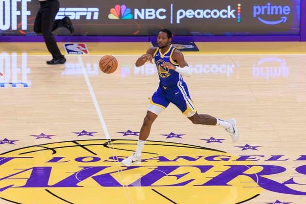 October 21, 2025, Los Angeles, California, USA: Jonathan Kuminga 1 of the Golden State Warriors passes the ball during their regular season NBA, Basketball Herren, USA game against the Los Angeles Lakers on Tuesday October 21, 2025 at Crypto.com Arena in Los Angeles, California. JAVIER ROJAS PI Los Angeles USA - ZUMAp124 20251021_zaa_p124_025 Copyright: xJavierxRojasx