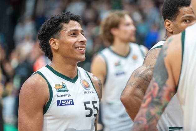 Eli Brooks VET CONCEPT Gladiators Trier, 55 laughs VET CONCEPT Gladiators Trier vs Telekom Baskets Bonn, Basketball, easy Credit BBL Pokal, Matchday 2, Round of 16, 2025 2026, 17 10 2025 VET CONCEPT Gladiators Trier vs Telekom Baskets Bonn, Basketball, easy Credit BBL Pokal, Matchday 2, Round of 16, 2025 2026, 17 10 2025 Trier Copyright: xEibner-Pressefoto GerhardxWingenx EP_GWR