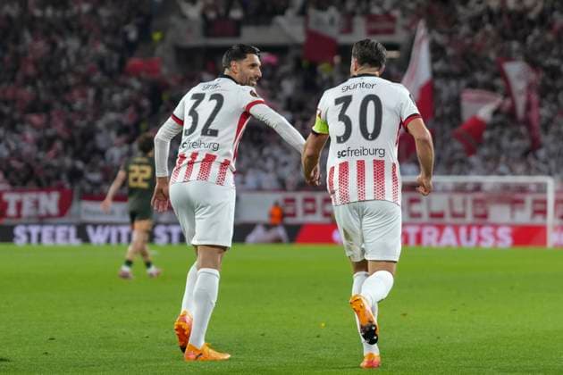 Vincenzo Grifo SC Freiburg, 32 and Christian Günter Christian Guenter SC Freiburg, 30 goal celebration, emotions, goal shot, goal, goal, goal, Germany, football, UEFA Europa League, matchday 3, league phase, 2025 2026, SC Freiburg vs FC Utrecht, 23 10 2025, Europa Park Stadion, Freiburg, Germany Freiburg Europa Park Stadion Baden Württemberg Germany Copyright: xArnexAmbergx