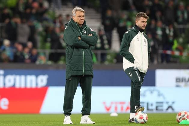 24 10 2025, xtgx, Soccer 1 Bundesliga, SV Werder Bremen 1 FC Union Berlin, v l Horst Steffen Bremen, Coach , Co Coach Raphael Duarte DFL DFB REGULATIONS PROHIBIT ANY USE OF PHOTOGRAPHS as IMAGE SEQUENCES and or QUASI VIDEO Bremen