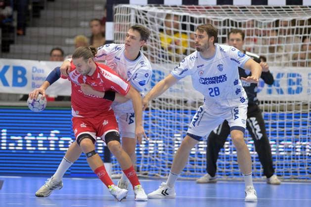 Olle Forsell Schefvert MT Melsungen 25 on the ball , Frederik Simak TBV Lemgo Lippe 8 , Hendrik Wagner TBV Lemgo Lippe 28 R , GER, MT Melsungen TBV Lemgo Lippe, Handball, 1 Bundesliga, 10 Matchday, Season 2025 2026, 25 10 2025, GER, MT Melsungen TBV Lemgo Lippe, Handball, 1 Bundesliga, 10 Matchday, Season 2025 2026, 25 10 2025 Kassel Copyright: xEibner-Pressefotox xRolandxSippelx EP_RSL