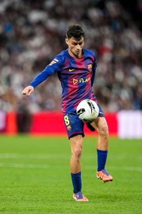 October 26, 2025, Madrid, Madrid, Spain: Pedri of FC Barcelona, Barca in action during the Spanish League, LaLiga EA Sports, football match played between Real Madrid C.F. and FC Barcelona at Santiago Bernabeu stadium on October 26, 2025, in Madrid, Spain. Madrid Spain - ZUMAa181 20251026_zaa_a181_227 Copyright: xOscarxJ.xBarrosox