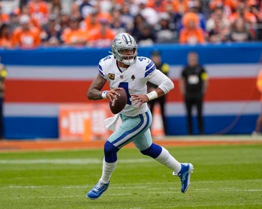 October 26, 2025: Dallas Cowboys quarterback Dak Prescott (4) scrambles trying to find an open man in the first half of the football game between the Denver Broncos and Dallas Cowboys. CSM. - ZUMAc04_ 20251026_zma_c04_191 Copyright: xDerekxRegensburgerx