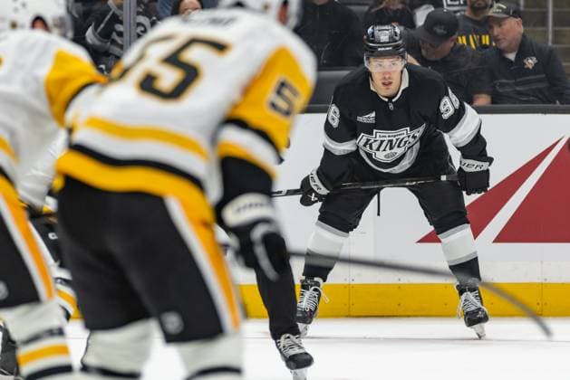 October 16, 2025, Los Angeles, California, United States: LOS ANGLES, CALIFORNIA - OCTOBER 16: Left wing Andrei Kuzmenko 96 of the Los Angeles Kings lines up during a game between the Pittsburgh Penguins and Los Angeles Kings at Crypto.com Arena on October 16, 2025, in Los Angeles, California. Los Angeles United States - ZUMAt139 20251016_aaa_t139_024 Copyright: xJordanxTeller IsixPhotosx