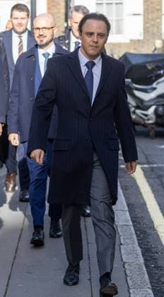 October 30, 2025, London, England, United Kingdom: Brazilian Formula One driver FELIPE MASSA arrives at the Royal Courts Of Justice where he is taking legal action against Formula One Management Limited, the FIA and Bernie Ecclestone over the 2008 World Championship, WM, Weltmeisterschaft in which he lost out to Lewis Hamilton by a single point following the Crashgate scandal at that year s Singapore Grand Prix. London United Kingdom - ZUMAs262 20251030_zip_s262_005 Copyright: xTayfunxSalcix
