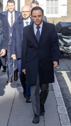 October 30, 2025, London, England, United Kingdom: Brazilian Formula One driver FELIPE MASSA arrives at the Royal Courts Of Justice where he is taking legal action against Formula One Management Limited, the FIA and Bernie Ecclestone over the 2008 World Championship, WM, Weltmeisterschaft in which he lost out to Lewis Hamilton by a single point following the Crashgate scandal at that year s Singapore Grand Prix. London United Kingdom - ZUMAs262 20251030_zip_s262_006 Copyright: xTayfunxSalcix
