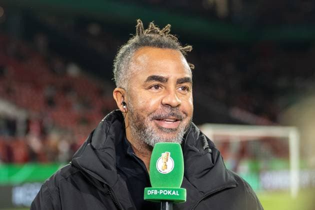 29 10 2025, Football DFB Cup, season 2025 2026, 2nd round, 1 FC Koeln vs FC Bayern Muenchen at RheinEnergie Stadium in Koeln Patrick Owomoyela football expert in an interview before the match Important note According to the regulations of the DFL German Football League and the DFB German Football Association, it is prohibited to use or have used photographs taken in the stadium and or of the match in the form of sequential images and or video-like photo series Photo Kirchner Media Thomas Haesler Copyright: xKirchner-Media ThomasxHaeslerx