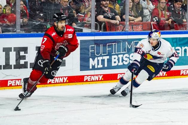 Ice Hockey Penny DEL 17 Matchday Cologne Sharks EHC Red Bull Munich on 02 11 2025 at the Lanxess Arena in Cologne Oliwer Kaski Cologne , left Nikolaus Heigl Munich , right According to the regulations of the DEL German Ice Hockey League, the publication and further utilization of the recordings in electronic media and end devices of all kinds during the ongoing game is not permitted xDMx