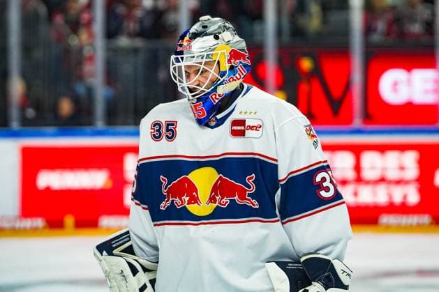 Ice Hockey Penny DEL 17 Matchday Cologne Sharks EHC Red Bull Munich on 02 11 2025 at the Lanxess Arena in Cologne Mathias Niederberger Munich According to the regulations of the DEL German Ice Hockey League, the publication and further utilization of the recordings in electronic media and end devices of all kinds during the ongoing game is not permitted xDMx
