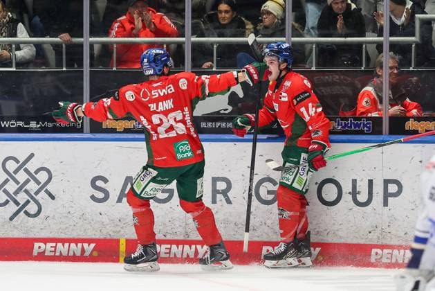 Goal celebration by Alexander Blank 26 Augsburger Panther , D J Busdeker 14 Augsburger Panther to 4 1, Augsburger Panther vs Schwenninger Wild Wings, 17 Spieltag, Eishockey, Penny DEL, 02 11 2025 Augsburg Bayern Germany Copyright: xkolbert-press DunjaxDietrichx