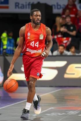 Kamar Baldwin FC Bayern Basketball, 44 with ball, GER, FC Bayern Basketball vs MLP Academics Heidelberg, Basketball, easycredit Basketball Bundesliga, Matchday 6, Season 2025 2026, 03 11 2025, GER, FC Bayern Basketball vs MLP Academics Heidelberg, Basketball, easycredit Basketball Bundesliga, Matchday 6, Season 2025 2026, 03 11 2025 Munich Copyright: xEibner-Pressefoto JennixMaulx EP_JML