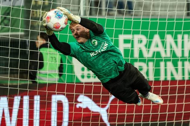 Silas Joel Prüfrock 43 Spvgg Greuther Fuerth warm up, SpVgg Greuther Fuerth vs SC Preussen Muenster, Football, Men, DFL, 2 Bundesliga, Season 2025 2026, Sportpark Ronhof Thomas Sommer, 12 Matchday, 07 11 2025 Fuerth Bavaria Germany Copyright: xkolbert-press MartinxAgüerax