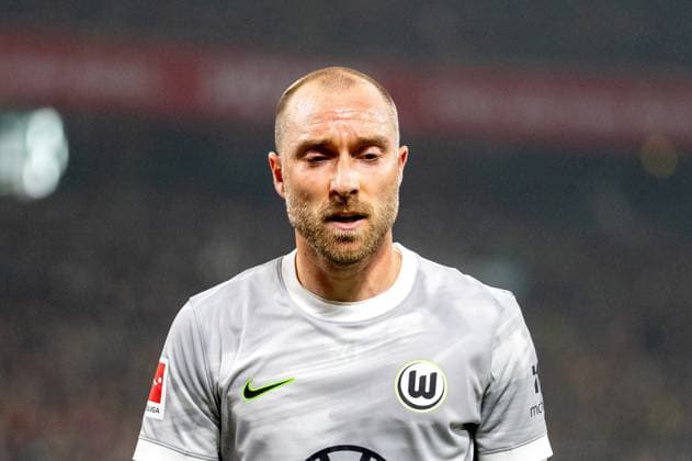 Germany, Soccer, 1 Bundesliga, Matchday 10, 2025 2026, Werder Bremen VfL Wolfsburg on 07 11 in Bremen Weserstadion Christian Eriksen VfL Wolfsburg 24 Copyright: xSvenxHeidmannx
