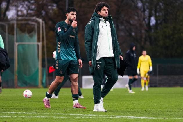 Germany Soccer Regionalliga Nord Season 2025 26, 18 Matchday SV Werder Bremen II U23 vs FSV Schöningen Weserstadion Place 11 Nelson Valdez Co Coach, Werder Bremen II U23 , Safa Yildirim Werder Bremen II U23, 7 Copyright: xLeonxFrickx