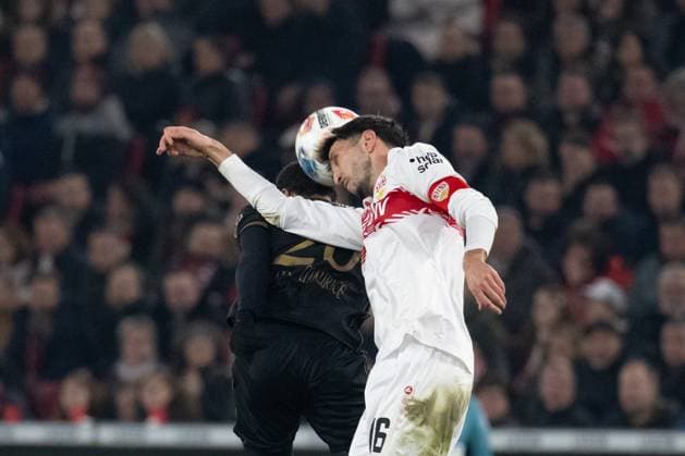 Atakan Karazor VfB Stuttgart, 16 GER, VfB Stuttgart vs FC Augsburg, Football, Men, 1 Bundesliga, Matchday 10, Season 2025 2026, 09 11 2025, DFL DFB REGULATIONS PROHIBIT ANY USE OF PHOTOGRAPHS AS IMAGE SEQUENCES AND OR QUASI VIDEO, GER, VfB Stuttgart vs FC Augsburg, Football, Men, 1 Bundesliga, Matchday 10, Season 2025 2026, 09 11 2025 Stuttgart Copyright: xEibner-Pressefoto WolfgangxFrankx EP_WFK