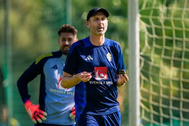 251111 Assistant coach Andreas Georgson of the Swedish national football team during a training session on November 11, 2025 in Marbella Photo Joel Marklund BILDBYRAN kod JM JM0746 bbeng fotboll football soccer fotball vm kval fifa world cup qualifier träning practice training sverige sweden sverige a  Copyright: JOELxMARKLUND BB251111JM114
