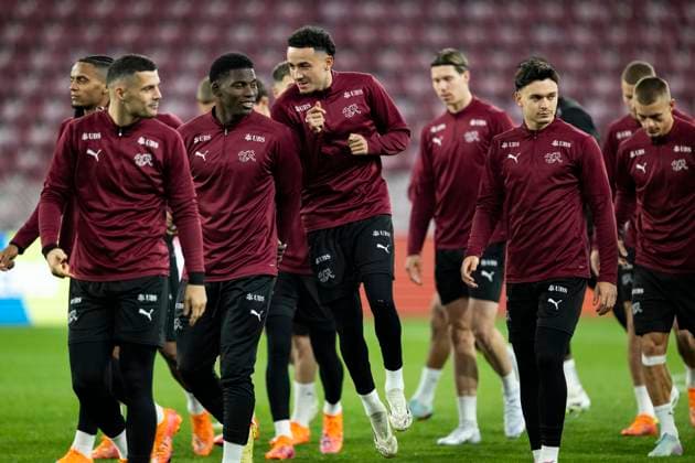 GENEVA SWITZERLAND, 20251114 Swiss striker Breel Embolo, Ruben Vargas and Fabian Rieder with their teammates as the Swiss mens national soccer team trains at the Stade de Geneve ahead of the World Cup qualifier against Sweden tomorrow GENEVA SWITZERLAND x10050x  Copyright: xPontusxLundahl TTx SCHWEIZ FOTBOLLSLANDSLAG