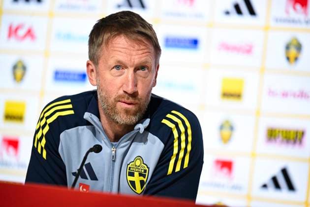 GENEVA , SWITZERLAND 20251114 Swiss national team captain Graham Potter during a press conference at the Stade de Geneve ahead of the World Cup qualifying match against Switzerland tomorrow evening GENÃˆVE SWITZERLAND x10050x  Copyright: xPontusxLundahl TTx SWEDEN NATIONAL FOOTBALL TEAM PRESS CONFERENCE