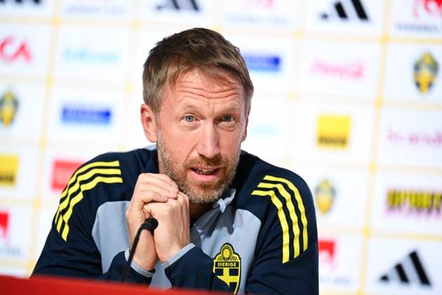 GENEVA , SWITZERLAND 20251114 Swiss national team captain Graham Potter during a press conference at the Stade de Geneve ahead of the World Cup qualifying match against Switzerland tomorrow evening GENÃˆVE SWITZERLAND x10050x  Copyright: xPontusxLundahl TTx SWEDEN NATIONAL FOOTBALL TEAM PRESS CONFERENCE