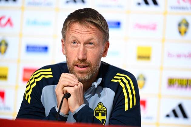 GENEVA , SWITZERLAND 20251114 Swiss national team captain Graham Potter during a press conference at the Stade de Geneve ahead of the World Cup qualifying match against Switzerland tomorrow evening GENÃˆVE SWITZERLAND x10050x  Copyright: xPontusxLundahl TTx SWEDEN NATIONAL FOOTBALL TEAM PRESS CONFERENCE