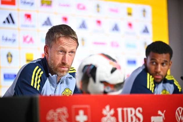 GENEVA , SWITZERLAND 20251114 Swiss national team captain Graham Potter during a press conference at the Stade de Geneve ahead of the World Cup qualifying match against Switzerland tomorrow evening GENÃˆVE SWITZERLAND x10050x  Copyright: xPontusxLundahl TTx SWEDEN NATIONAL FOOTBALL TEAM PRESS CONFERENCE