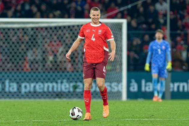 Nico Elvedi (4 Switzerland) controls the ball (action) and smiles during the FIFA Wolrd Cup 2026 Qualifier match between Switzerland and Sweden at Stade de Geneve in Geneva, Switzerland Copyright: xGiuseppexVelletrix xSPPx Sportspressphoto_SPR62243