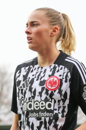 16 11 2025, xgrfx, Fußball DFB Pokal Frauen Achtelfinale , TSG Hoffenheim Eintracht Frankfurt v l Laura Freigang Eintracht Frankfurt DFL DFB REGULATIONS PROHIBIT ANY USE OF PHOTOGRAPHS as IMAGE SEQUENCES and or QUASI VIDEO Dietmar Hopp Stadion