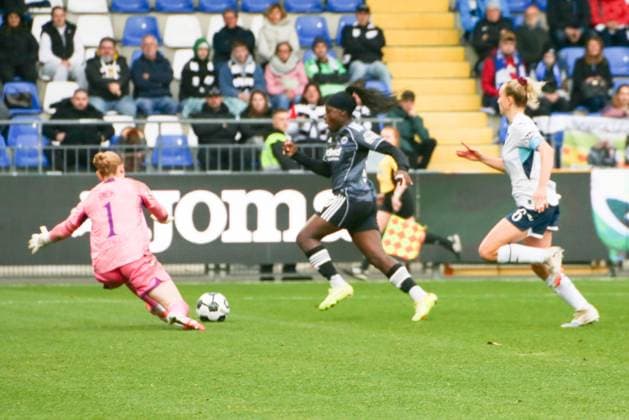 16 11 2025, xgrfx, Soccer DFB Pokal Women Round of 16 , TSG Hoffenheim Eintracht Frankfurt v l Goal, Nicole Anyomi Eintracht Frankfurt DFL DFB REGULATIONS PROHIBIT ANY USE OF PHOTOGRAPHS as IMAGE SEQUENCES and or QUASI VIDEO Dietmar Hopp Stadion