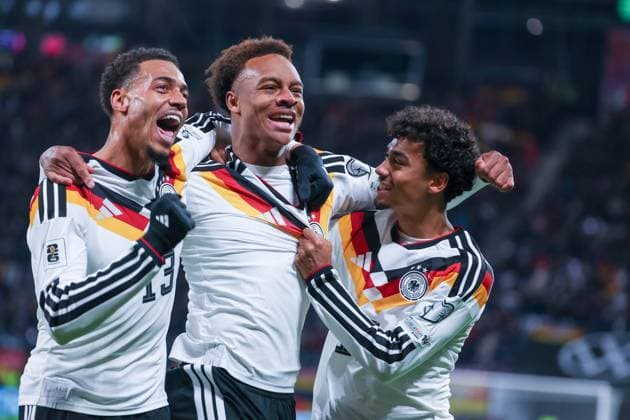 UEFA European Qualifiers World Cup Qualifiers 25 26 Germany Slovakia on 17 11 2025 at the Red Bull Arena in Leipzig Cheers, goal celebration, goal scorer, goal scorer Forza Assan Ouedraogo Germany 9 cheers near his goal for 6 0 with Felix Nmecha Germany 13 and Nathaniel Brown Germany 18 MH