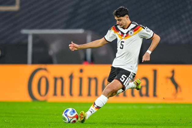 Aleksandar Pavlovic Germany controls the Ball during the FIFA World Cup 2026 qualifier match between Germany and Slovakia at Red Bull Arena on November 17, 2025 in Leipzig, Germany Photo by Harry Langer DeFodi Images