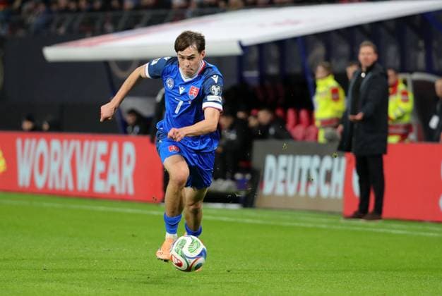 GER, World Cup Qualification, Germany Slovakia 17 11 2025, Leipzig, Red Bull Arena, GER, Season 2025, Laenderspiel, WM Qualifikation Europa, Gruppenphase, 6 Spieltag, Gruppe A Germany Slovakia im Bild Leo Sauer Slovakia DFL regulations prohibit any use of photographs as image sequences and or quasi video
