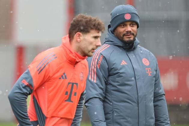 Coach Vincent Kompany, 8 Leon Goretzka, Portraet, Portrait, Football FC Bayern Munich Training at Säbenerstrasse 20 11 2025 PHOTO Mladen Lackovic LakoPress