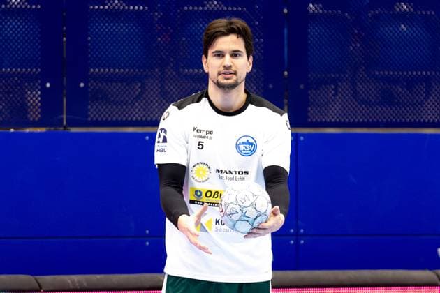 21 11 2025, xkwix, Handball, 1 Handball Bundesliga, DAIKIN HBL 2025 26, TBV Lemgo Lippe ThSV Eisenach, PHOENIX CONTACT Arena Timothy Reichmuth ThSV Eisenach 5 NRW Germany